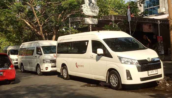 Rental Mobil Hiace di Jakarta : 100% Keuntungan Sewa Hiace - Altha Rent