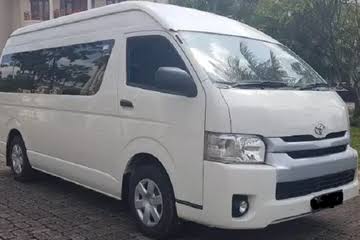 Sewa Mobil Hiace Surabaya : Informasi Sewa Hiace 2023 - Altha Rent