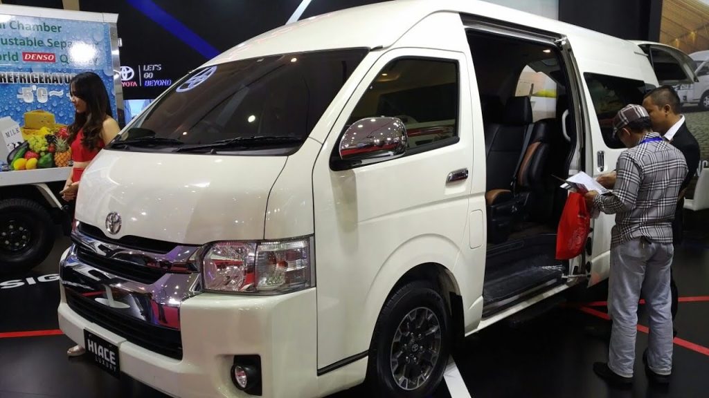 Harga Sewa Hiace Luxury Jakarta, Buat Perjalanan Jadi Super Mewah ...