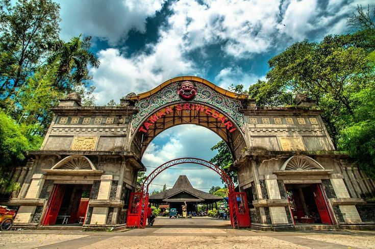 Taman Sriwedari Taman Sriwedari