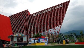 Batu Secret Zoo